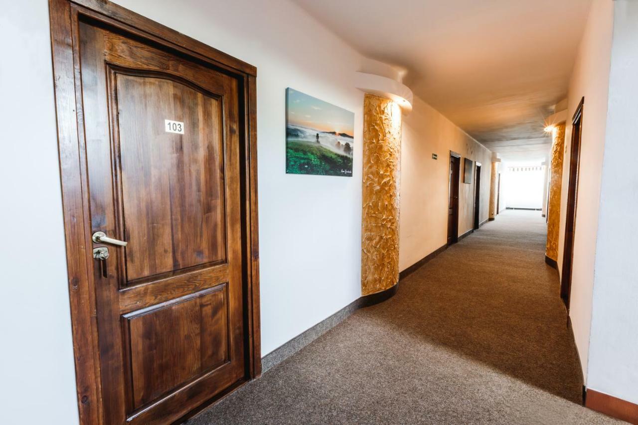 Osrodek Wypoczynkowy Tarnica Bed & Breakfast Solina  Bagian luar foto